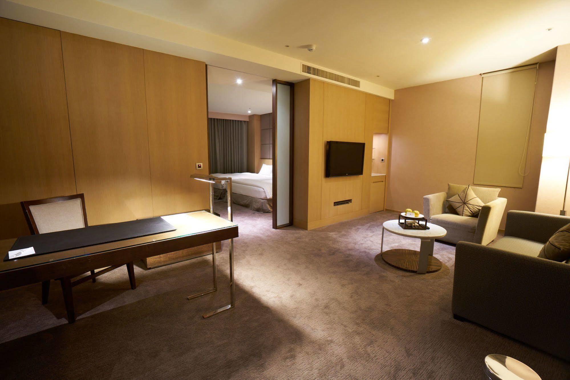 Taipung Suites Tchaj-nan Exteriér fotografie